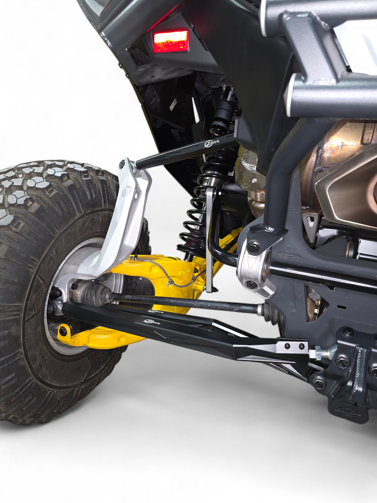 2024-2026 Can-Am Maverick R High Clearance Billet Radius Rods - Black - product view 1