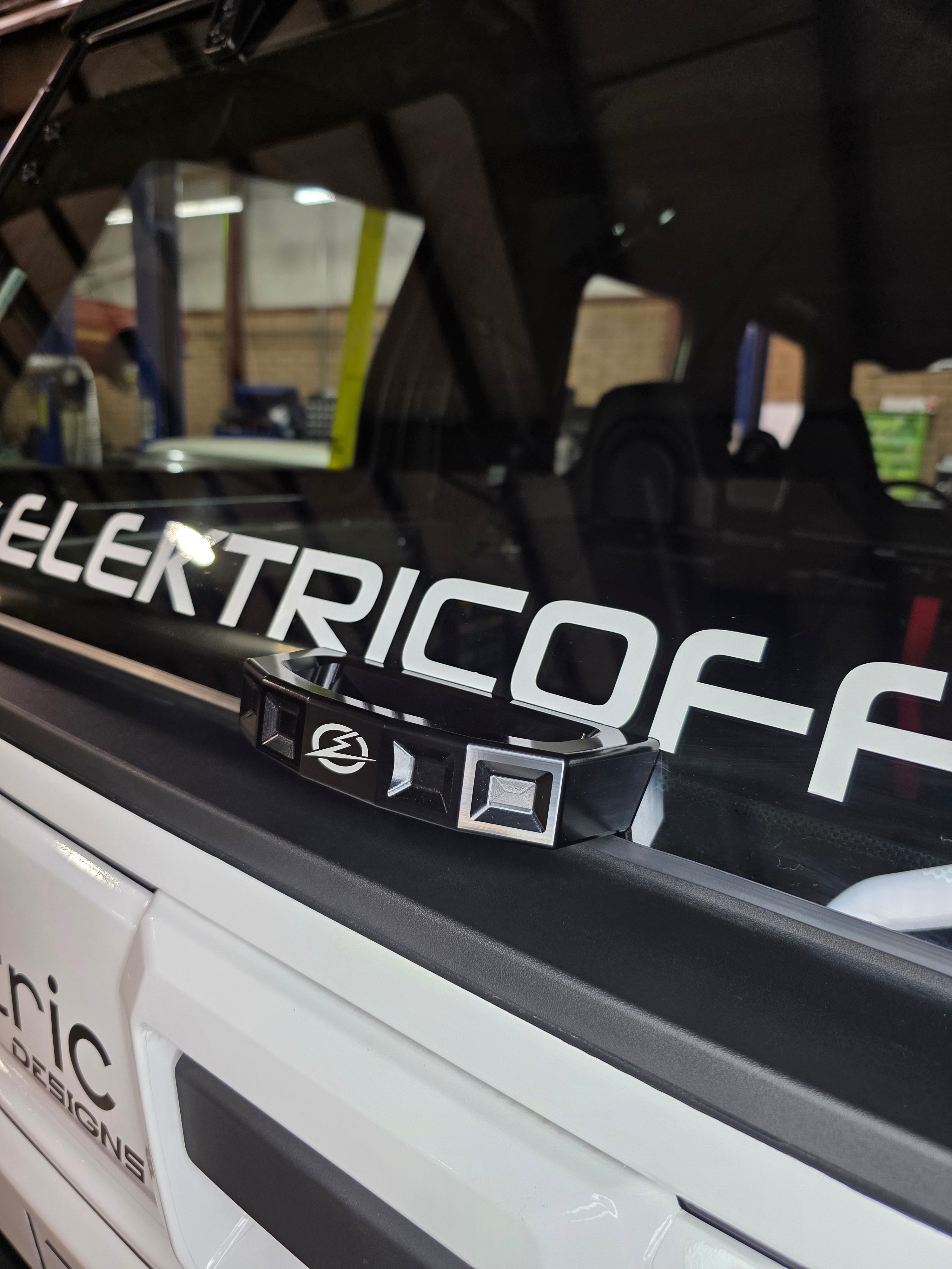 2024+ Polaris Xpedition Rear Glass Handle (Anodized Black)