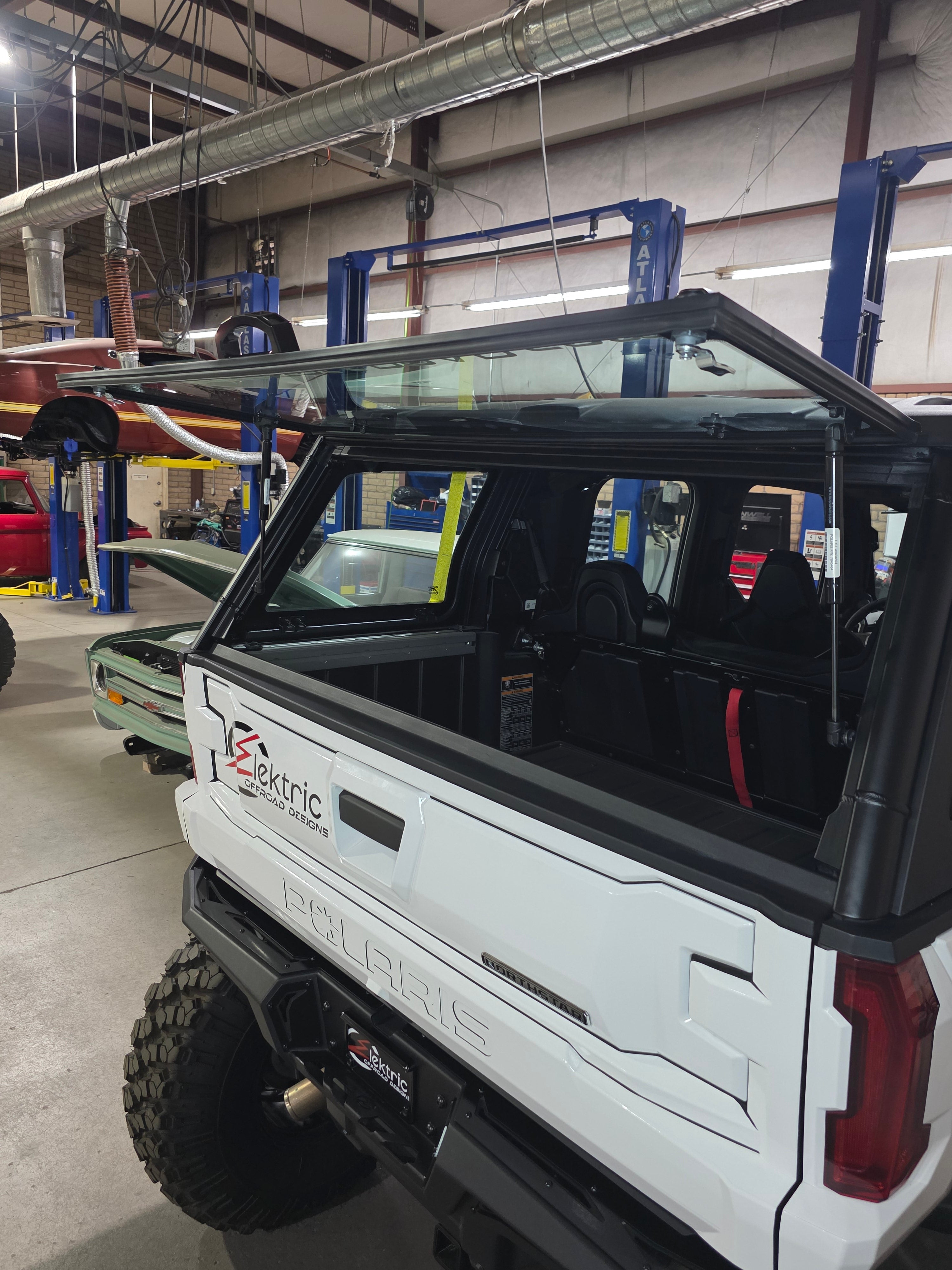 2024+ Polaris Xpedition Rear Glass Handle (Anodized Black)