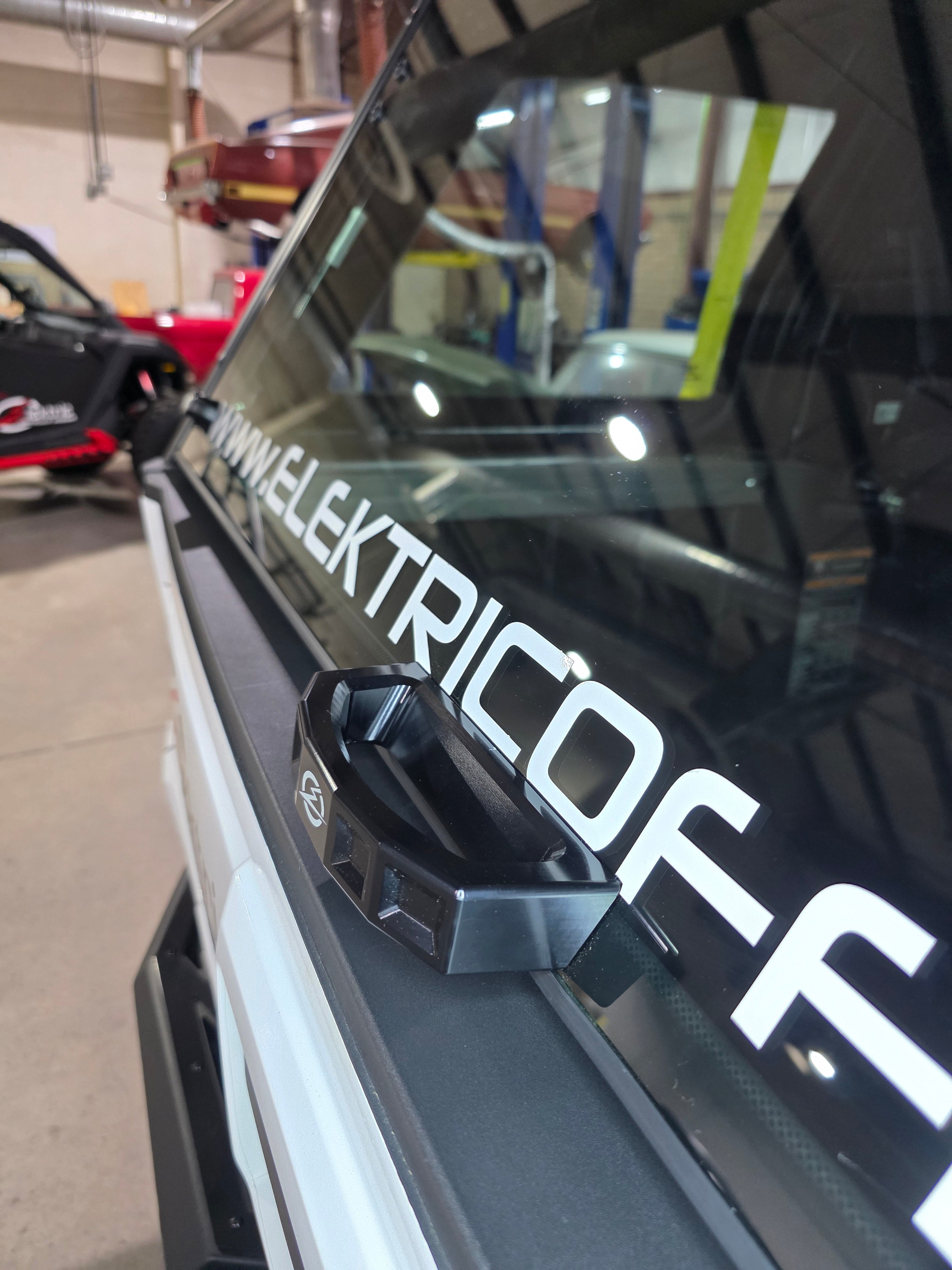 2024+ Polaris Xpedition Rear Glass Handle (Anodized Black)